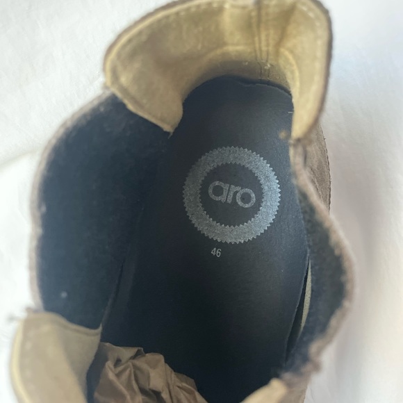 Men’s suede slip-on aro shoe - Picture 12 of 13